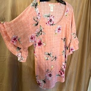NWOT Lovely J butterfly sleeves floral print blouse 3XL